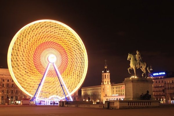 Guide ultime pour camper aux alentours de Lyon : spots, astuces et réglementation